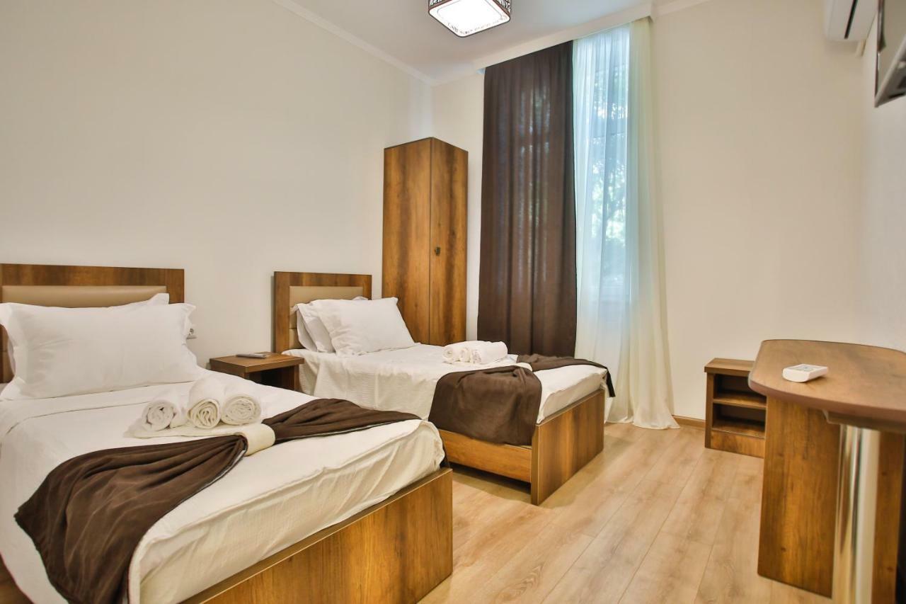 Hotel Chveni Qalaqi Kutaisi Zewnętrze zdjęcie